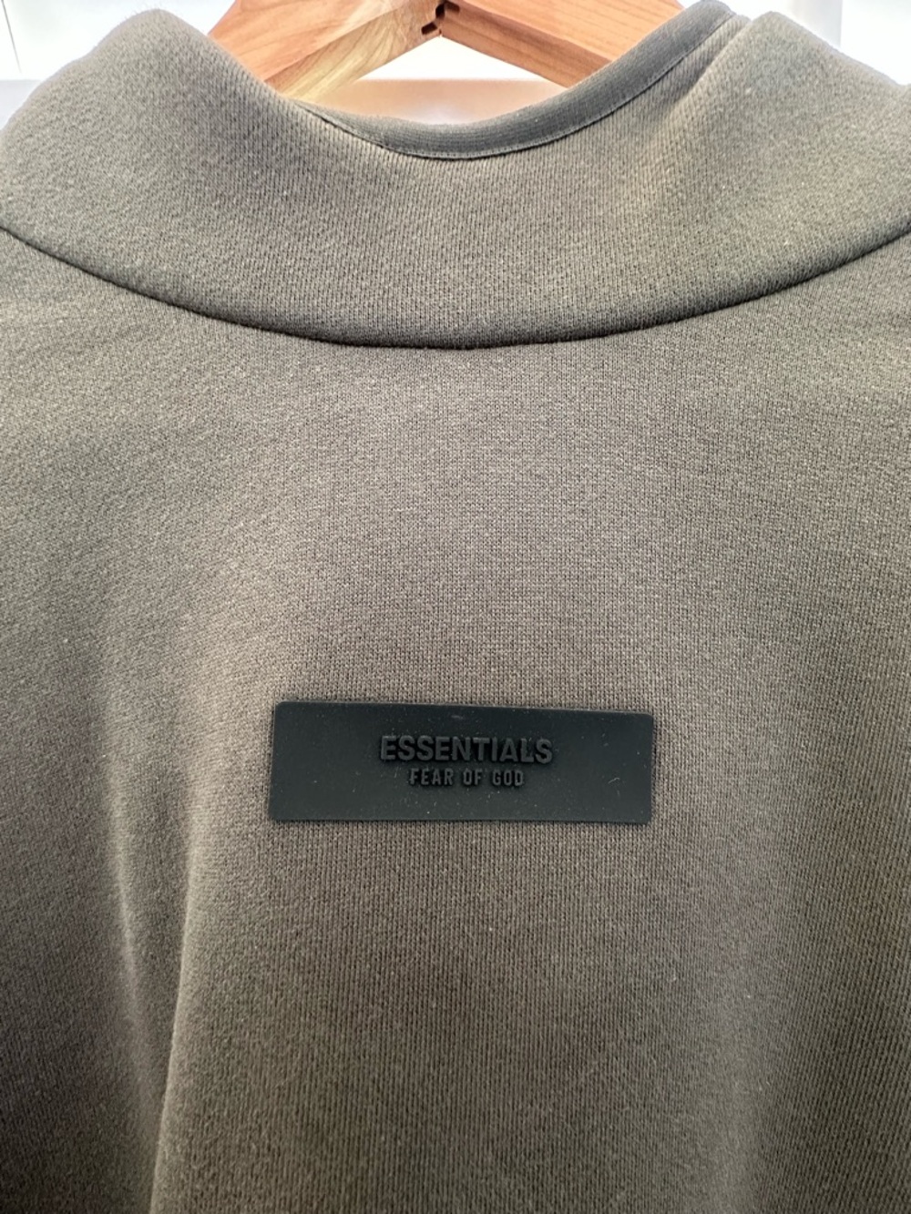 Essentials Fear of God Hoodie (L)